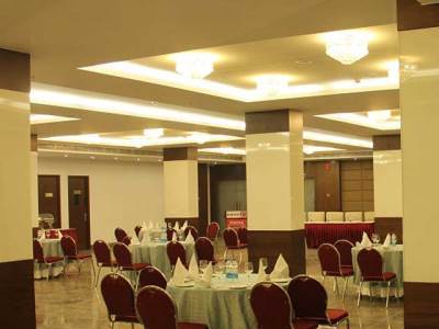 Bhawna Clarks Hotel 3*